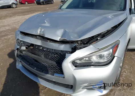 2015 Infiniti Q50 Premium z USA, uszkodzony, nr VIN JN1BV7AR1FM409838